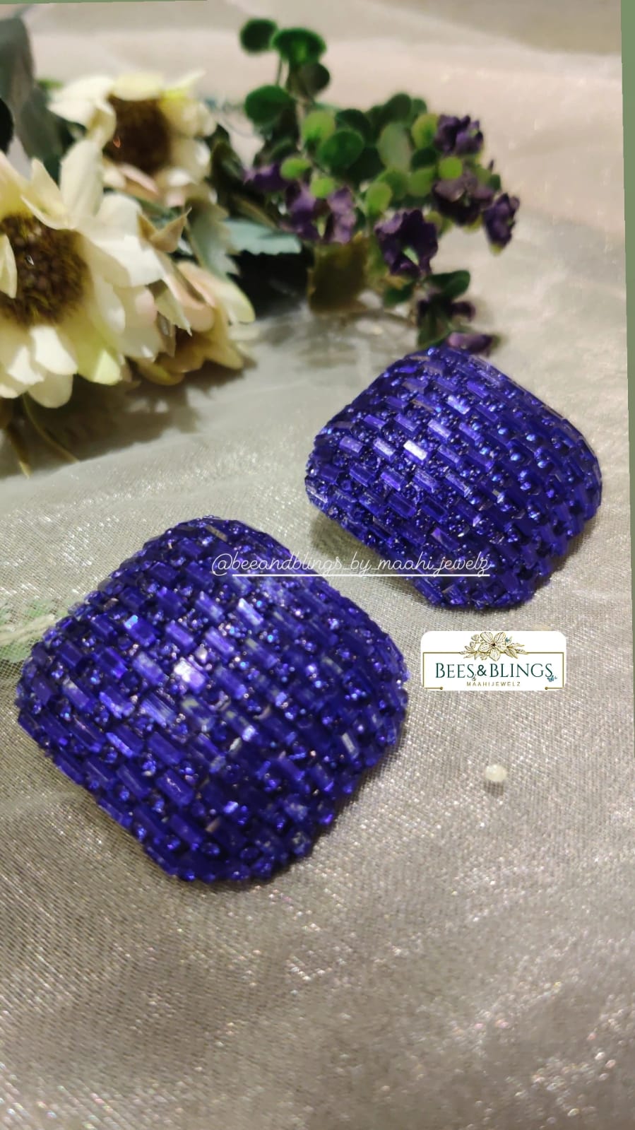 NOURA-partywear-stud-earrings