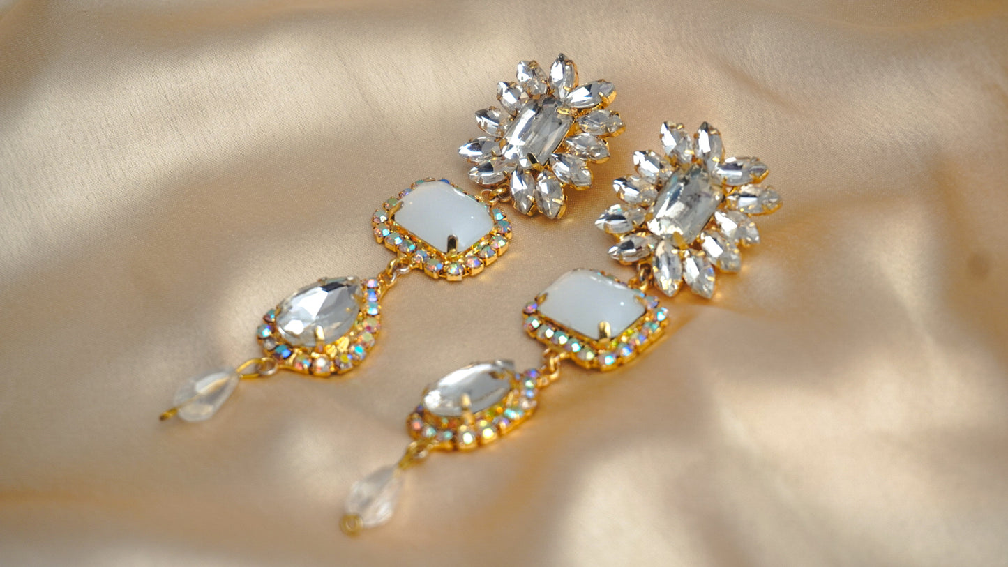 white-floral-long-earrings