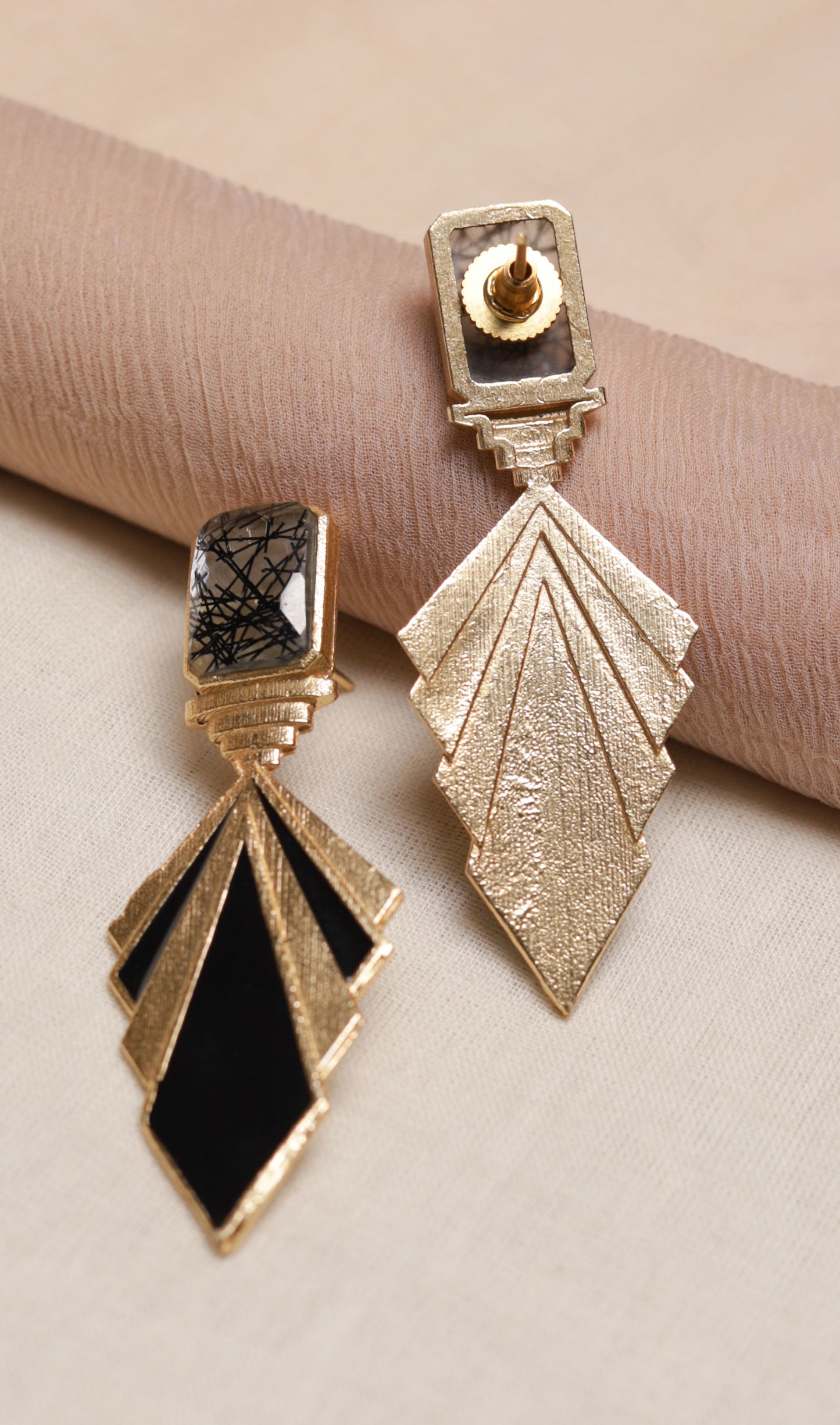 goldplated-black-earrings