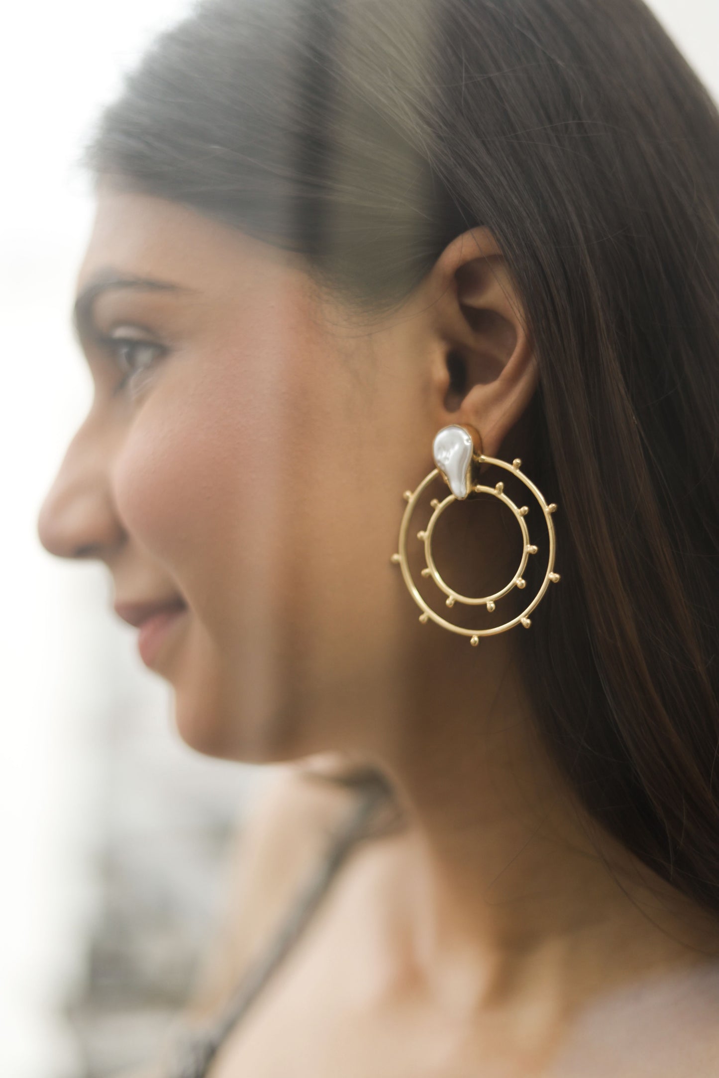 golden-casual-stud-earrings