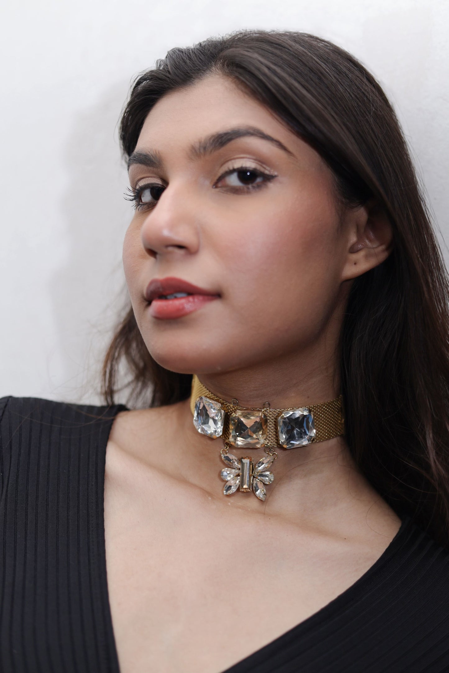 golden-chic-choker-necklace
