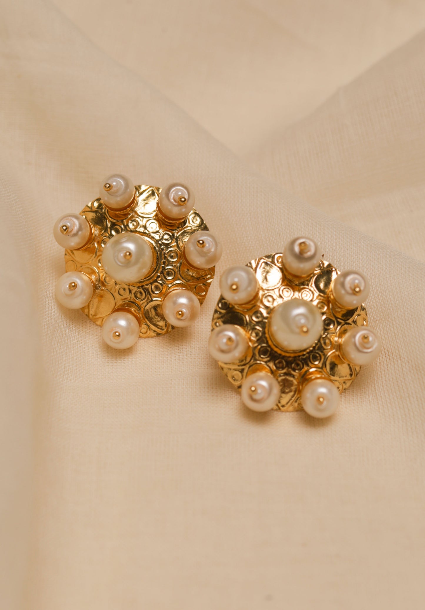golden-pearl-stud-earrings