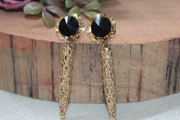 black-golden-party-earrings