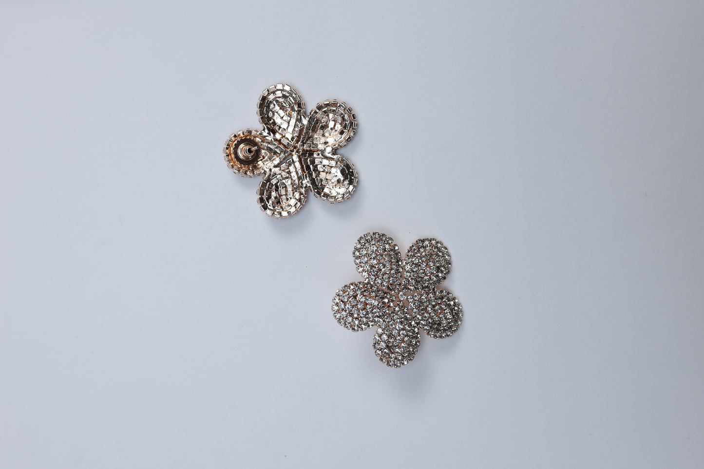 floral-rhinestone-stud-earrings