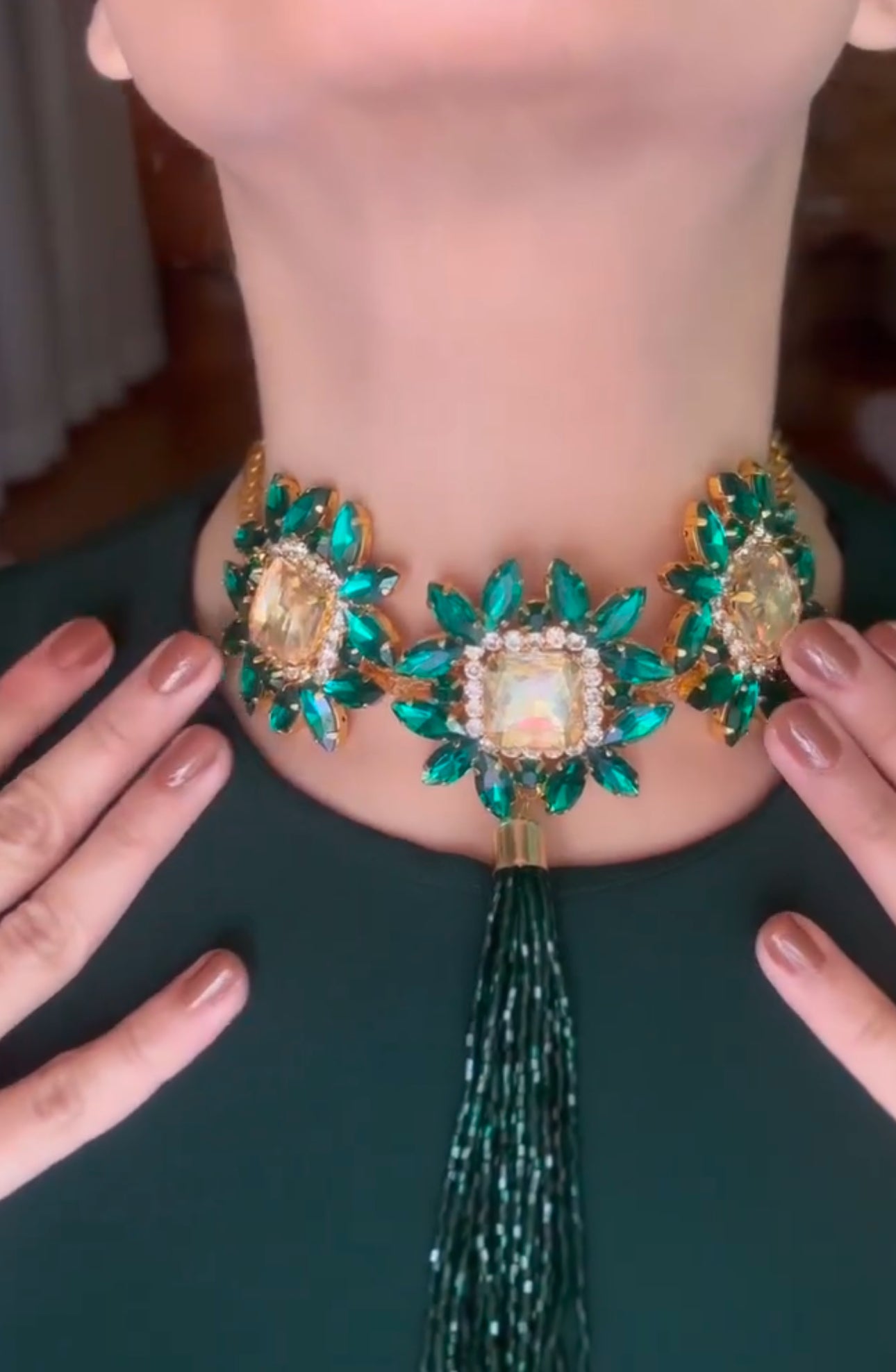 bottlegreen-party-choker-necklace