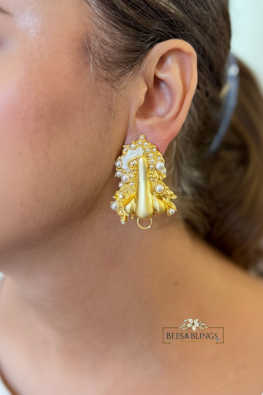 gold-pearl-baroque-stud-earrings