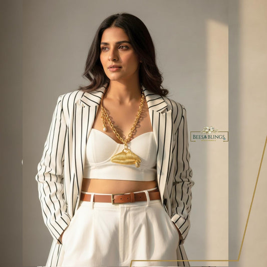 golden_statement_lips_necklace