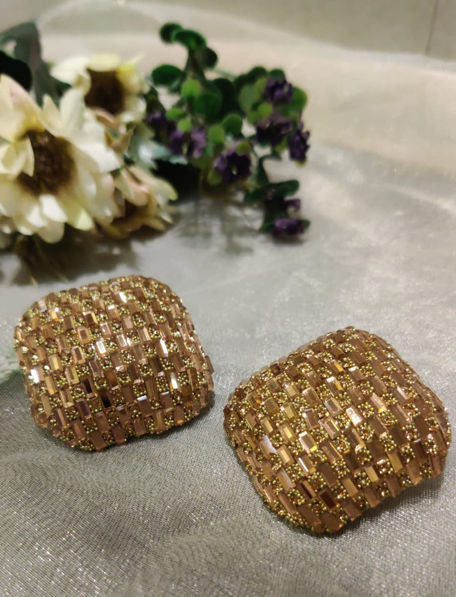 noura-partywear-stud-earrings