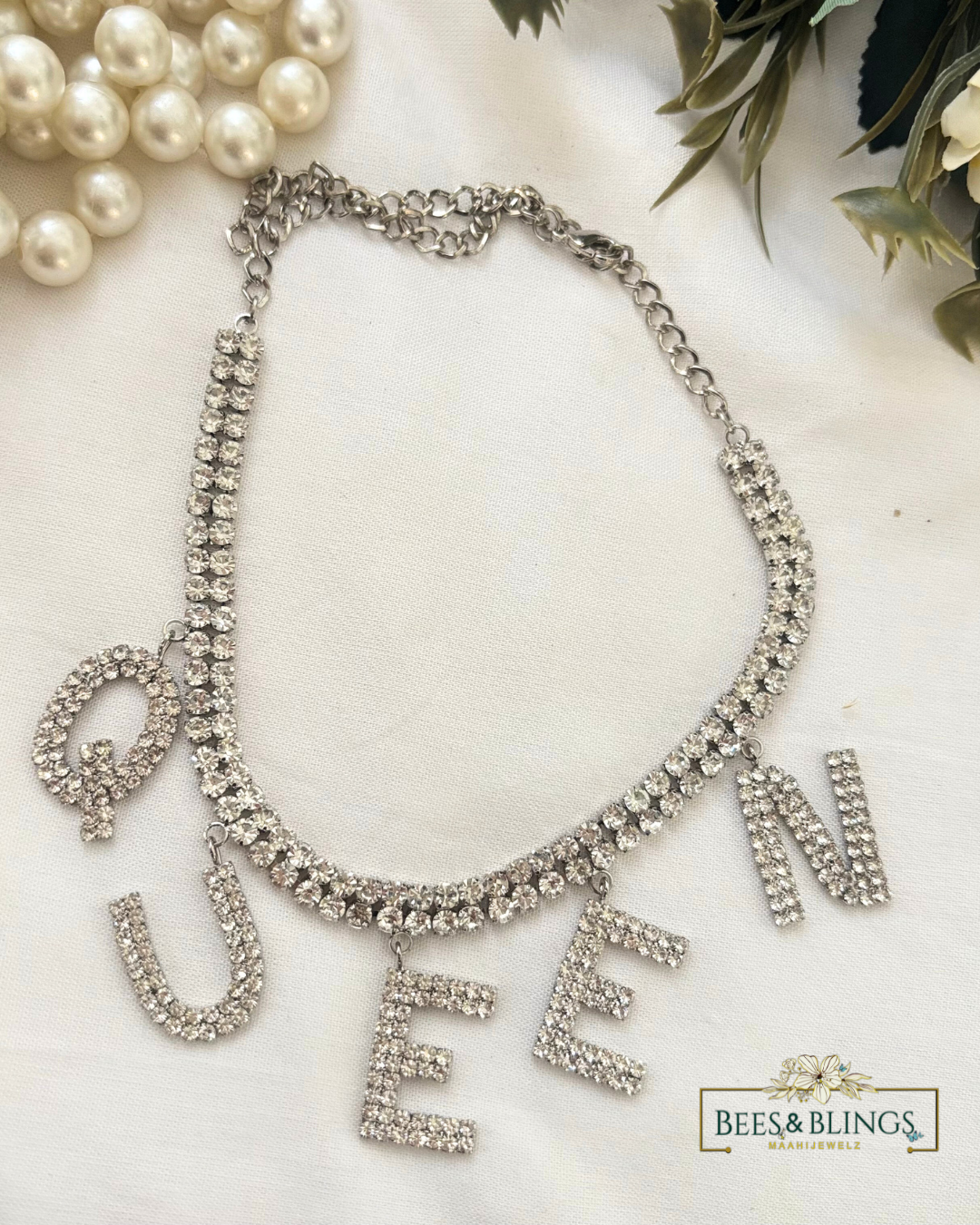 queen party necklace