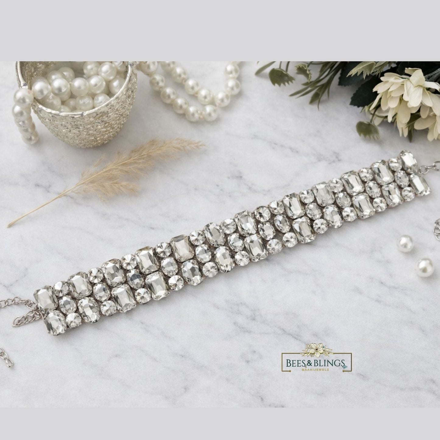 silver-statement-necklace