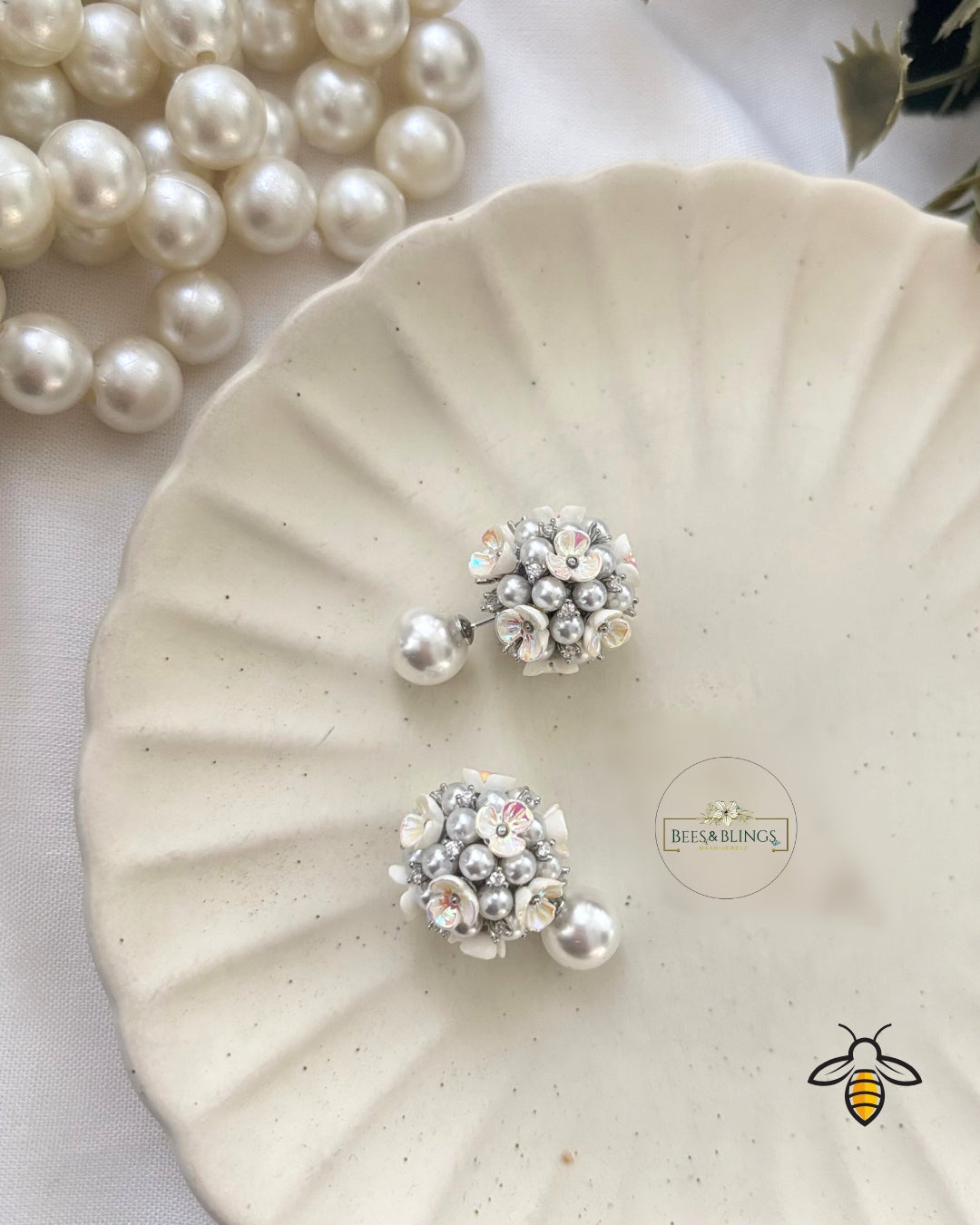 silver_dual_pearl_earring