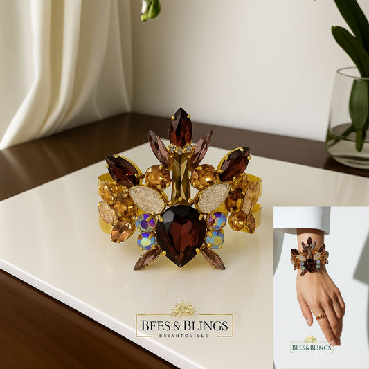 wine-golden-rhinestone-hand-accessory