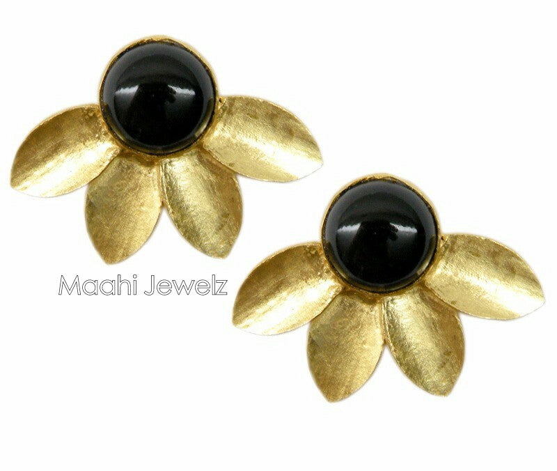 black-stud-earrings