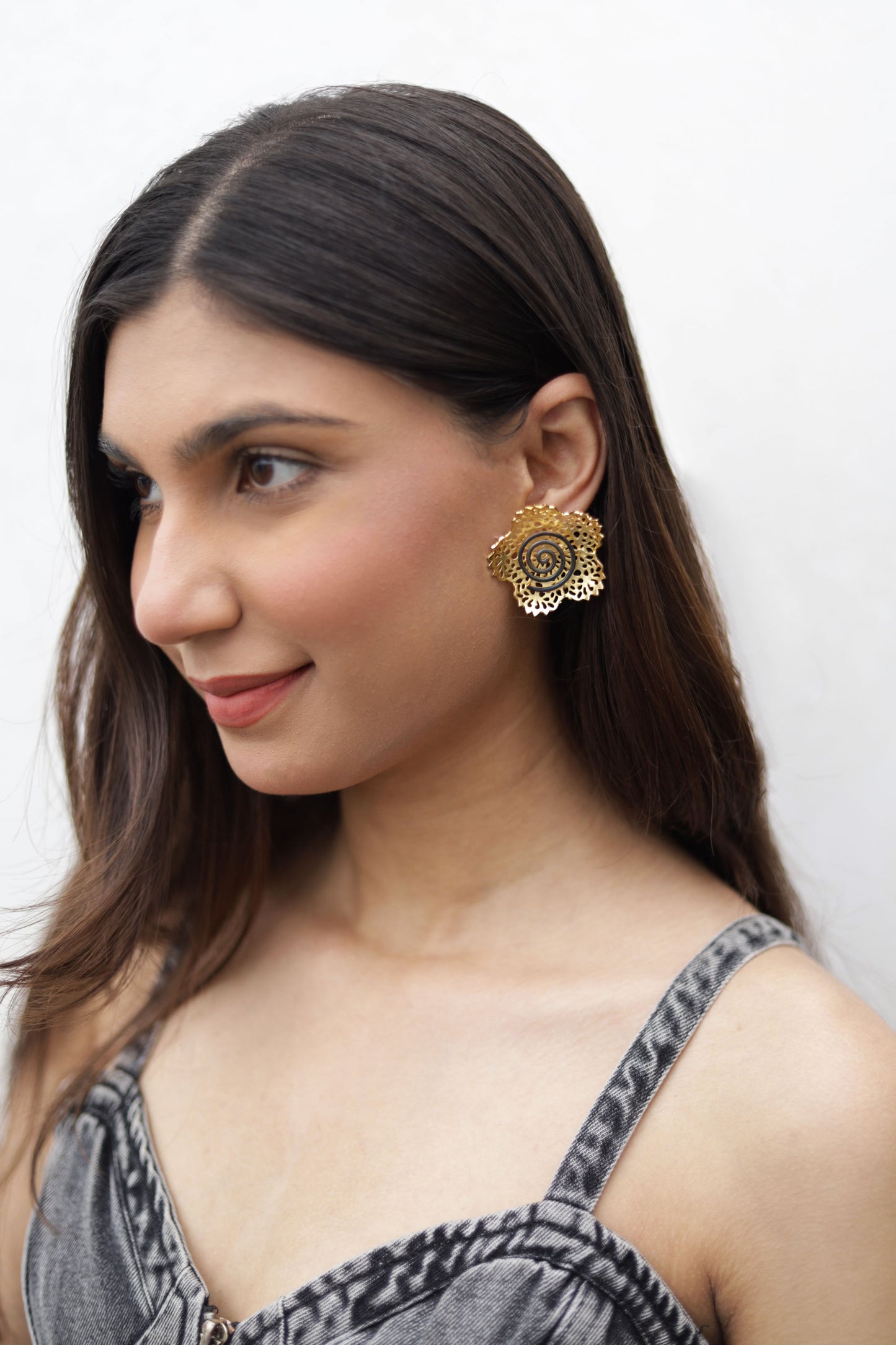Golden ethic blossom earrings