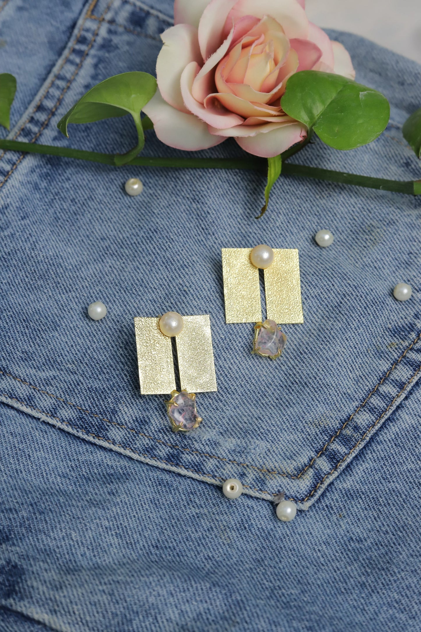 goldplated-square-stud-earrings