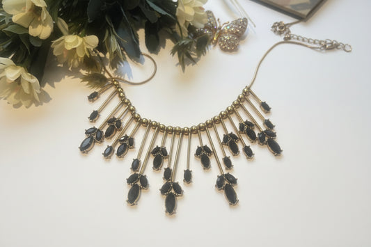 black-party-statement-necklace