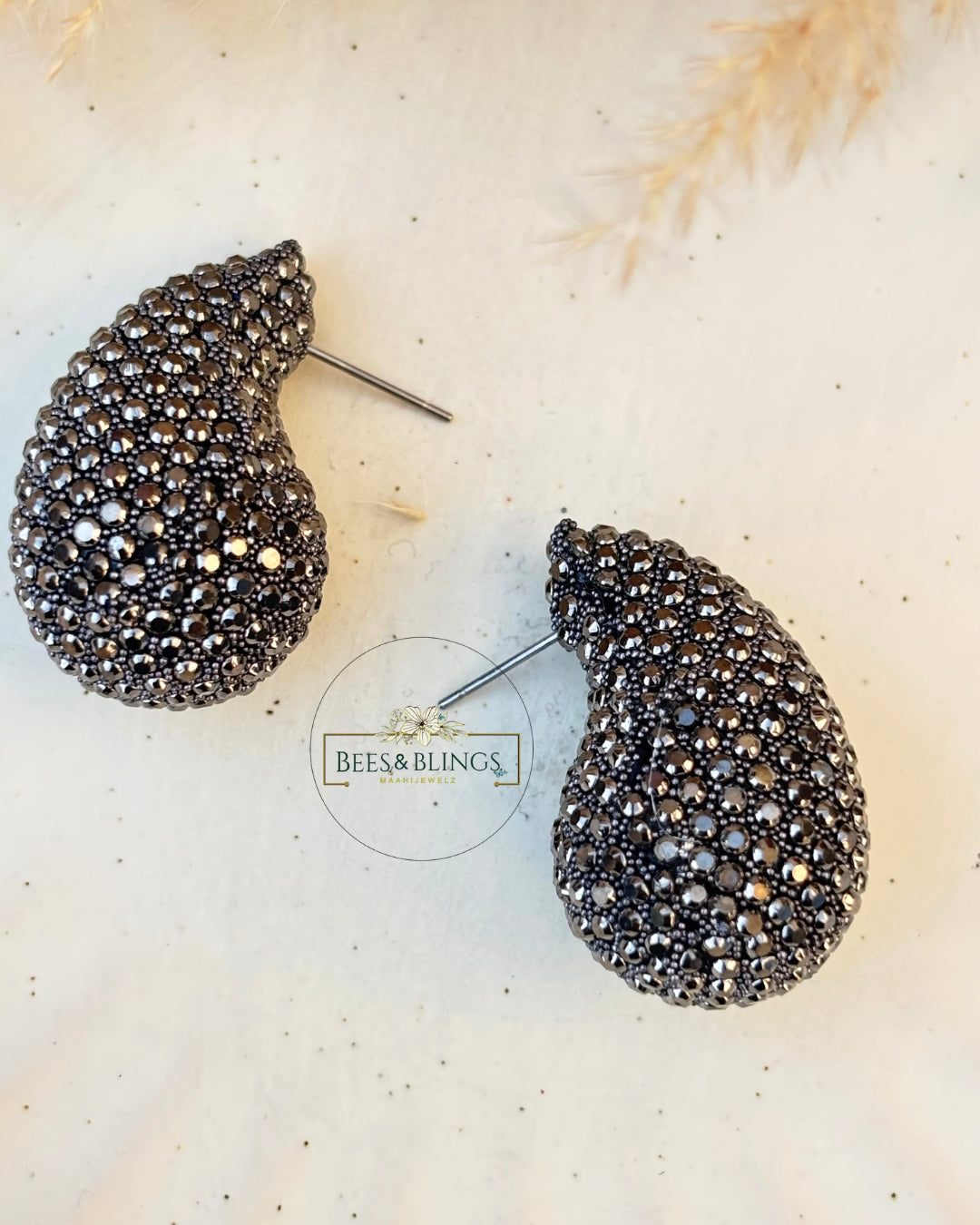 BLACK-NOURA-TRENDY-TEARDROP-EARRINGS