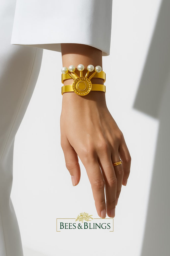 golden pearl statement hand accessory
