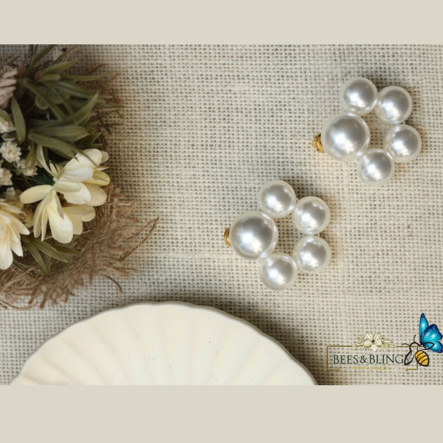 pearl-floral-studs-earrings