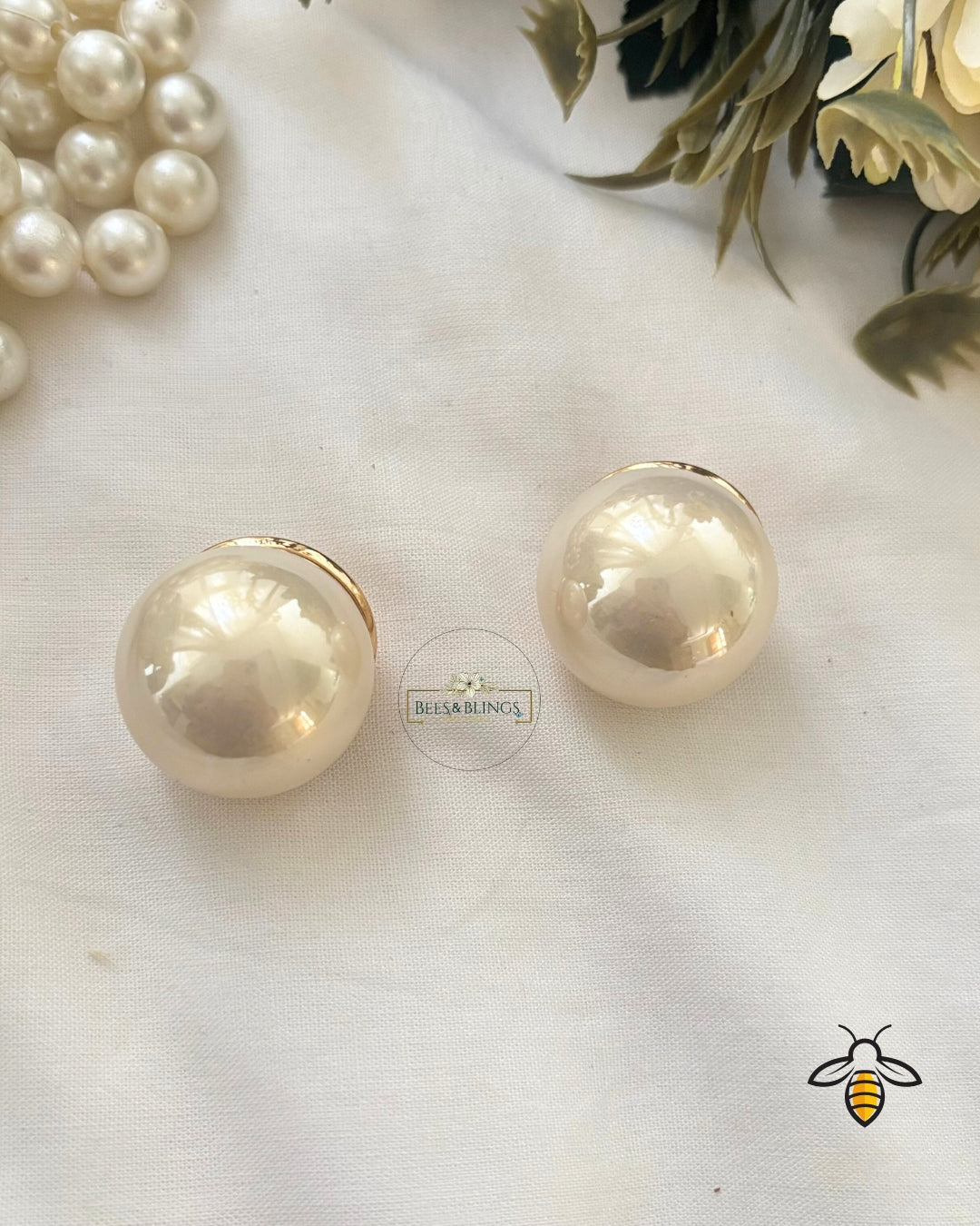 pearl-studs-earrings