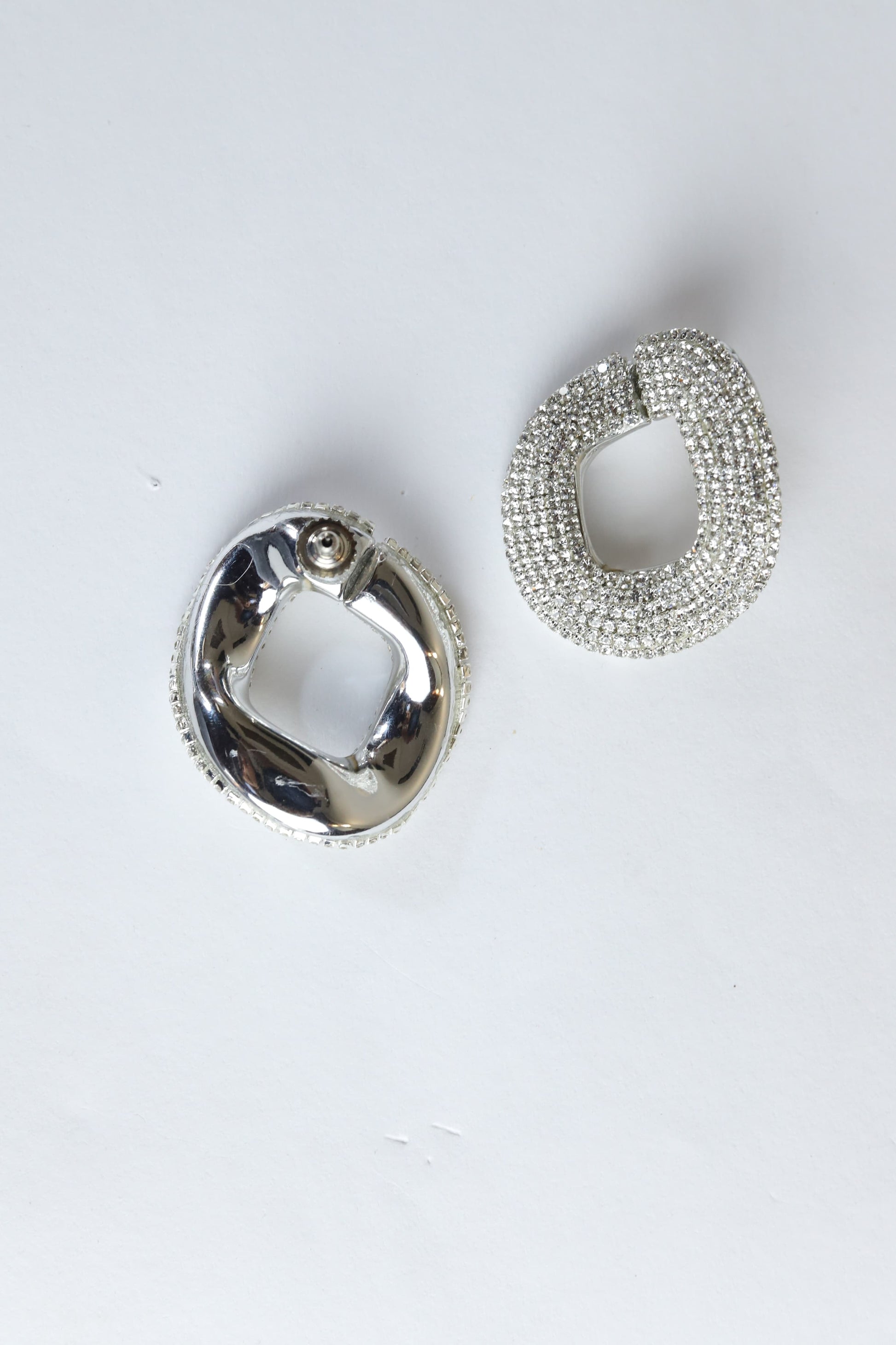 silver-hoop-Earrings-front-back