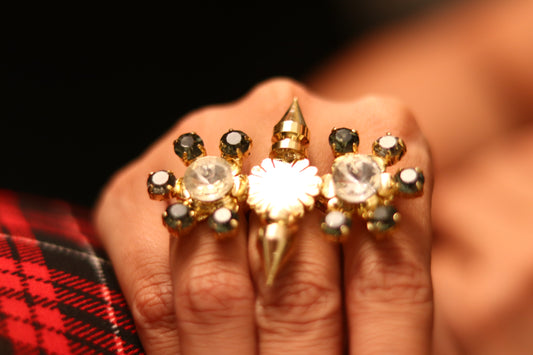 goldplated-black-statement-ring