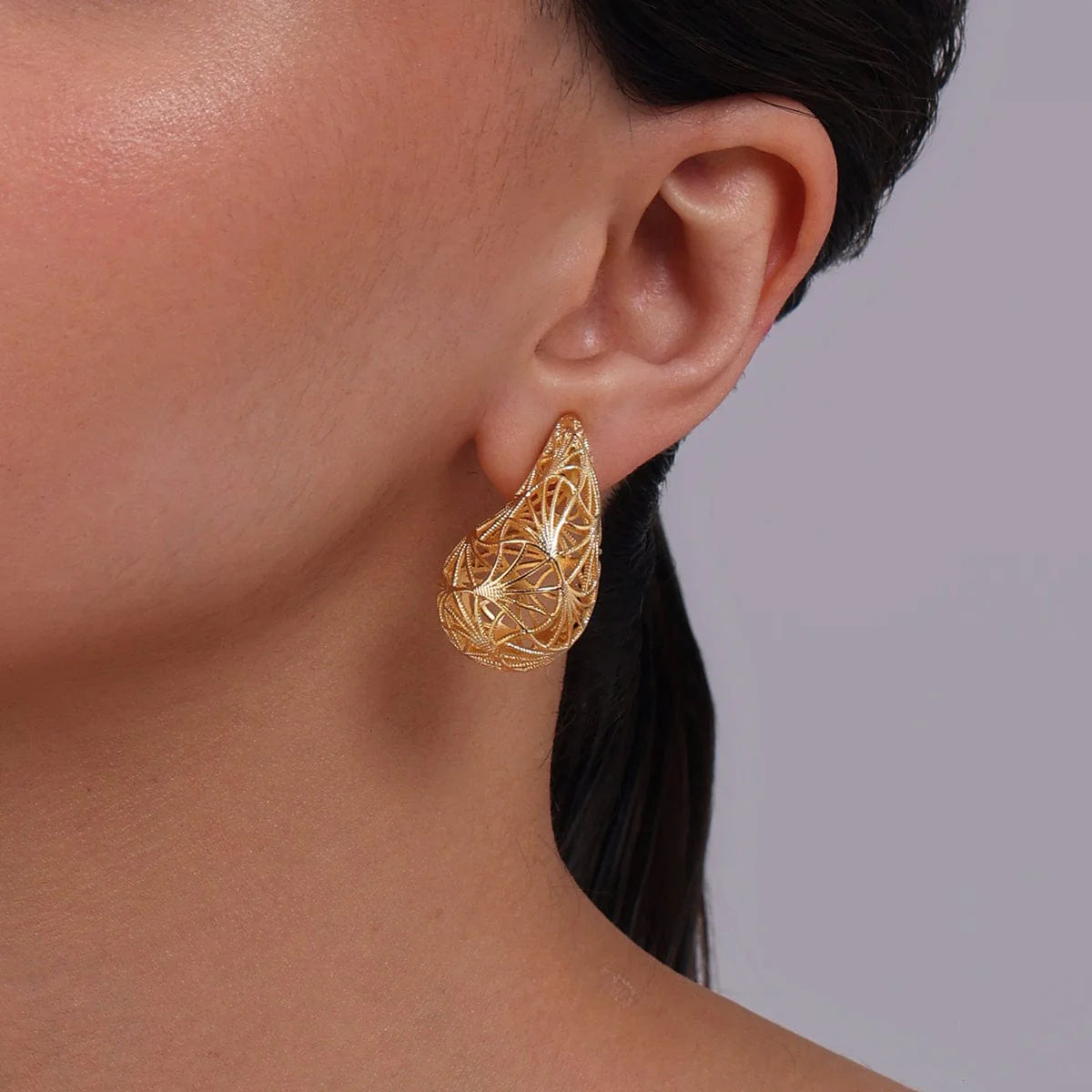 golden-teardrop-earrings